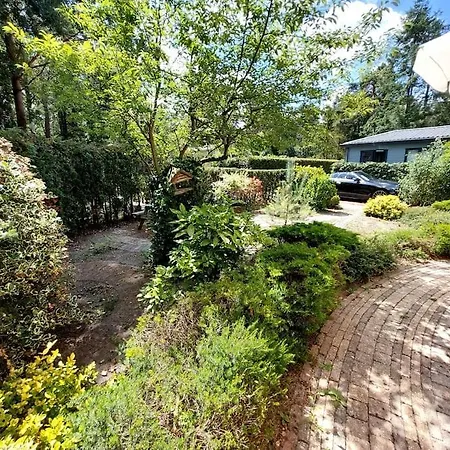 Fijn In Prachtige Met Airconditioning Alpesi faház *