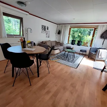 Chalet Fijn In Prachtige Met Airconditioning