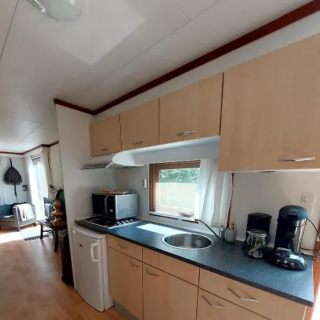 Fijn In Prachtige Met Airconditioning Alpesi faház *